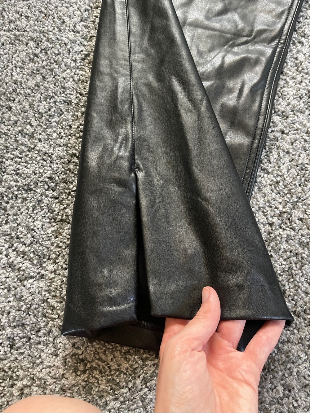 Abercrombie & fitch 90s straight leg ultra high rise black vegan leather pants - Picture 3 of 8